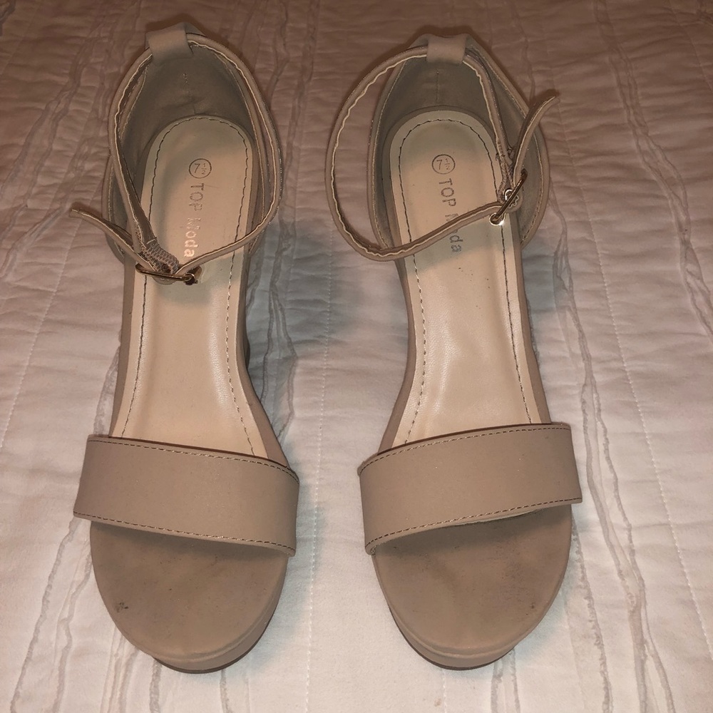 nude wedges